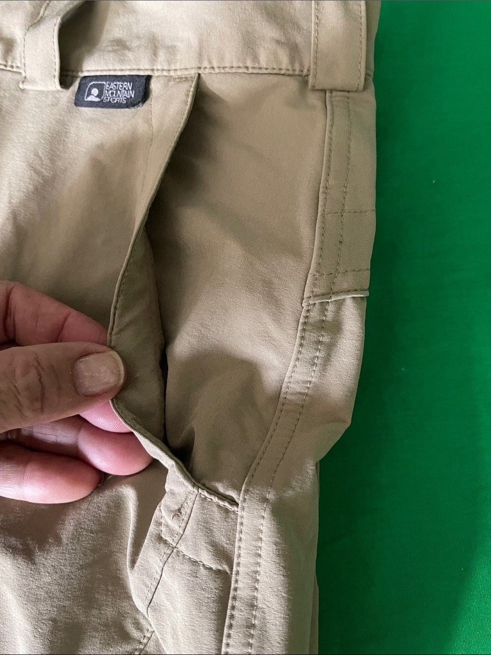Eastern Mountain Sports Khaki Cargo Shorts with Zip Pocket - Picture 10 of 11